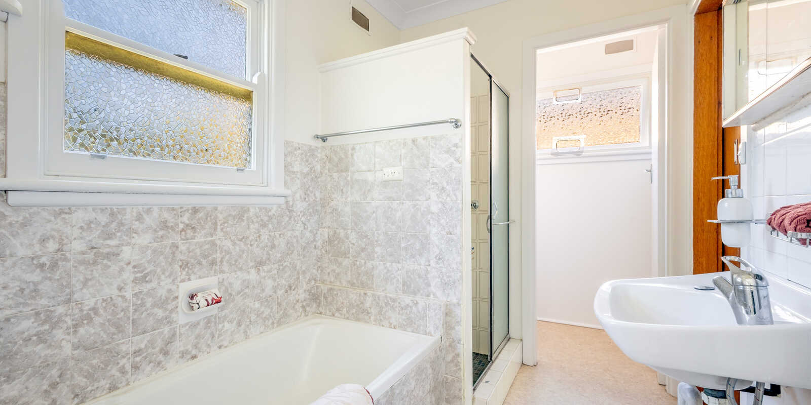 87 Brightlands Avenue Blackheath 87 Brightlands Avenue Blackheath