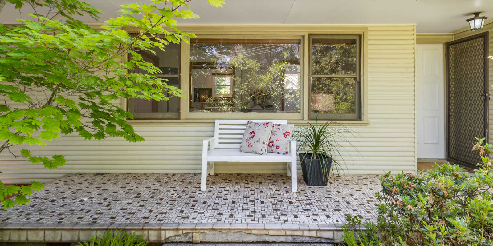 87 Brightlands Avenue Blackheath 87 Brightlands Avenue Blackheath