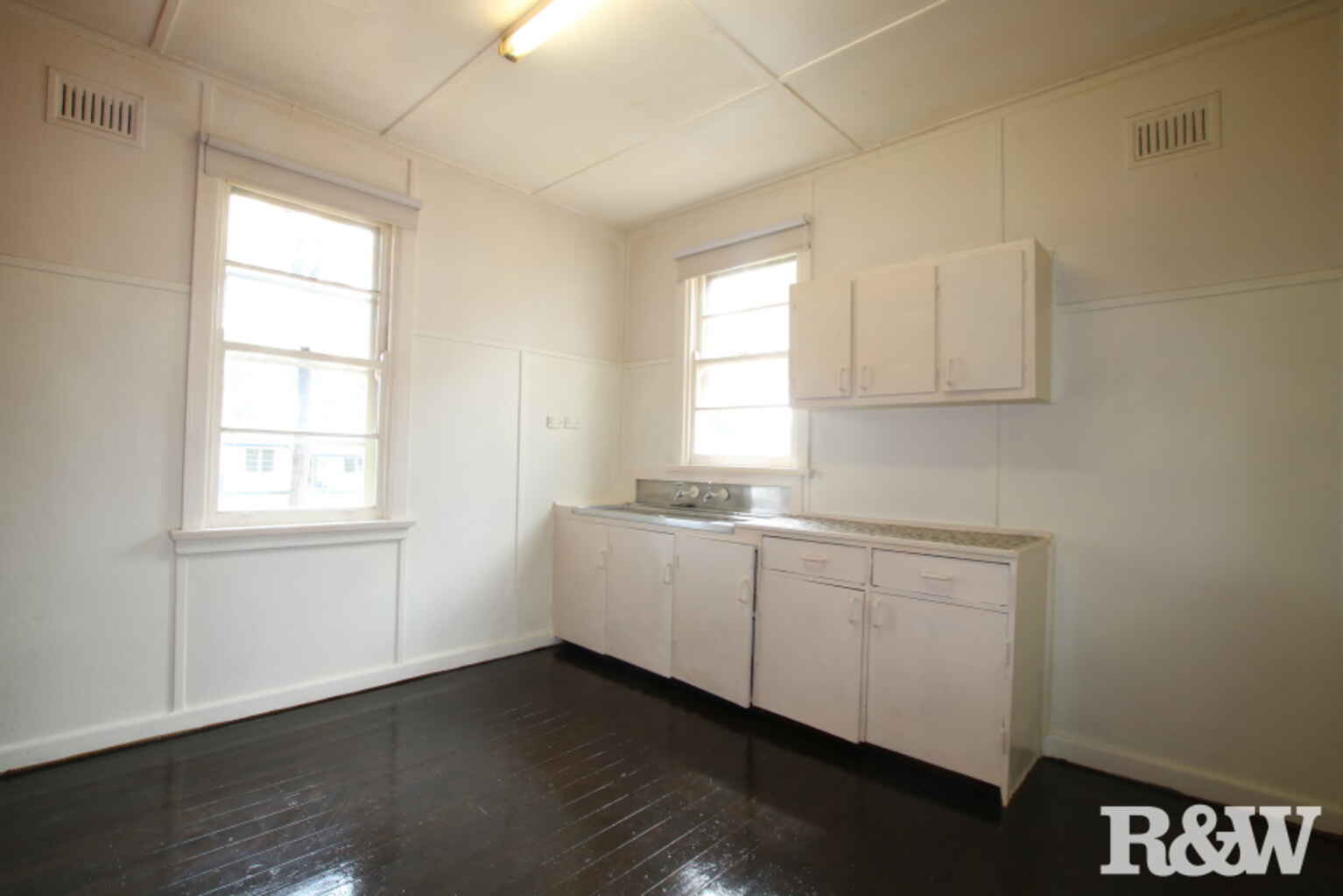 9 Griffiths Street North St Marys