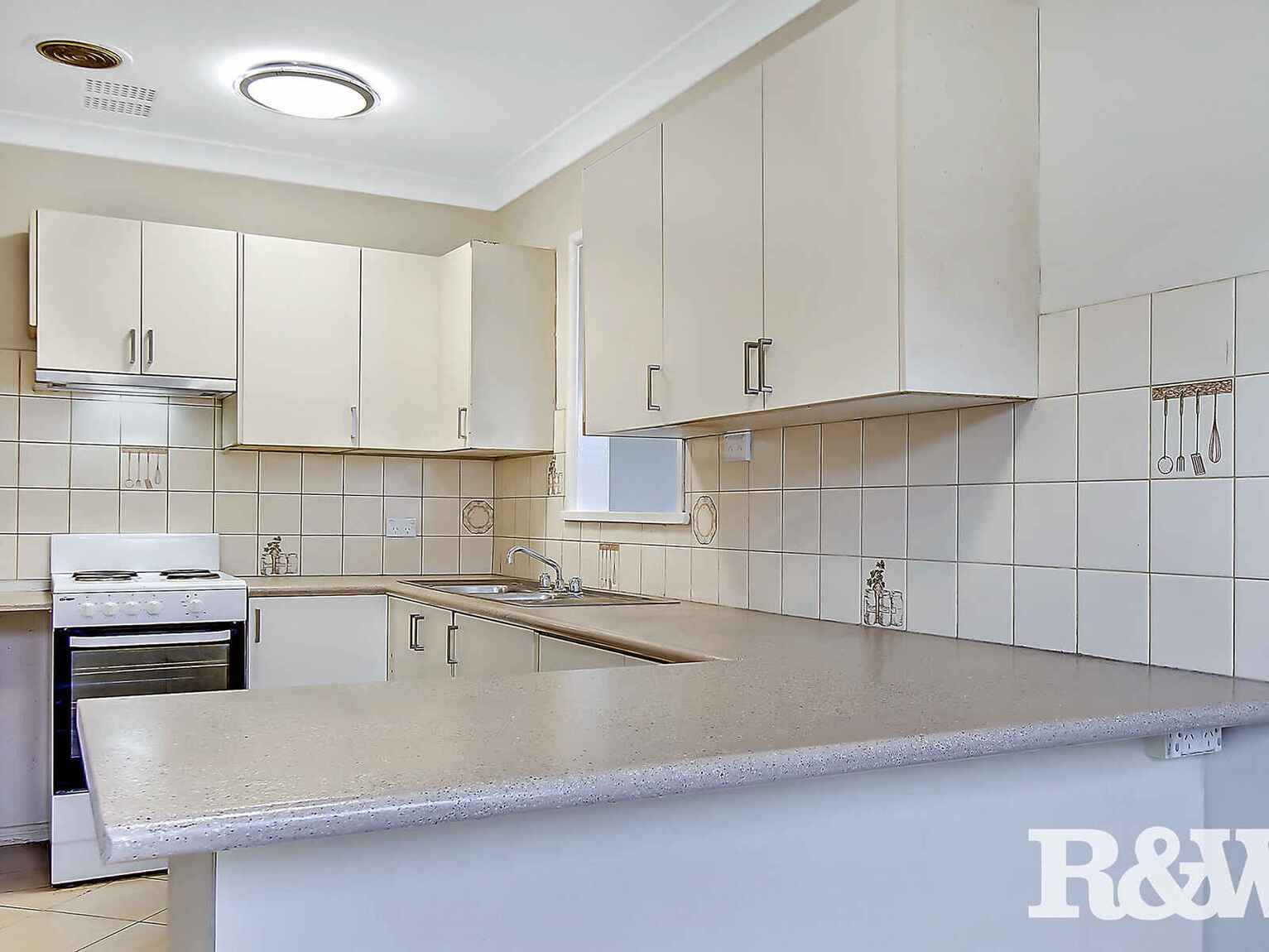 26 Melanesia Avenue Lethbridge Park