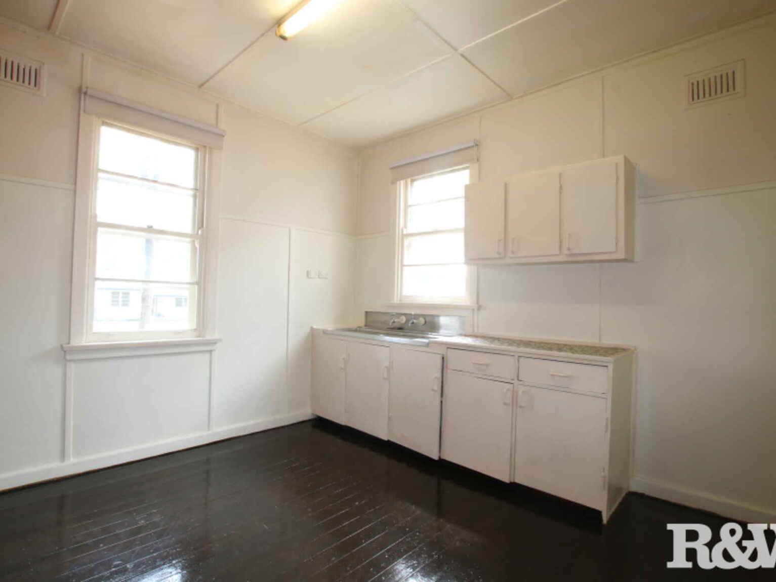 9 Griffiths Street North St Marys