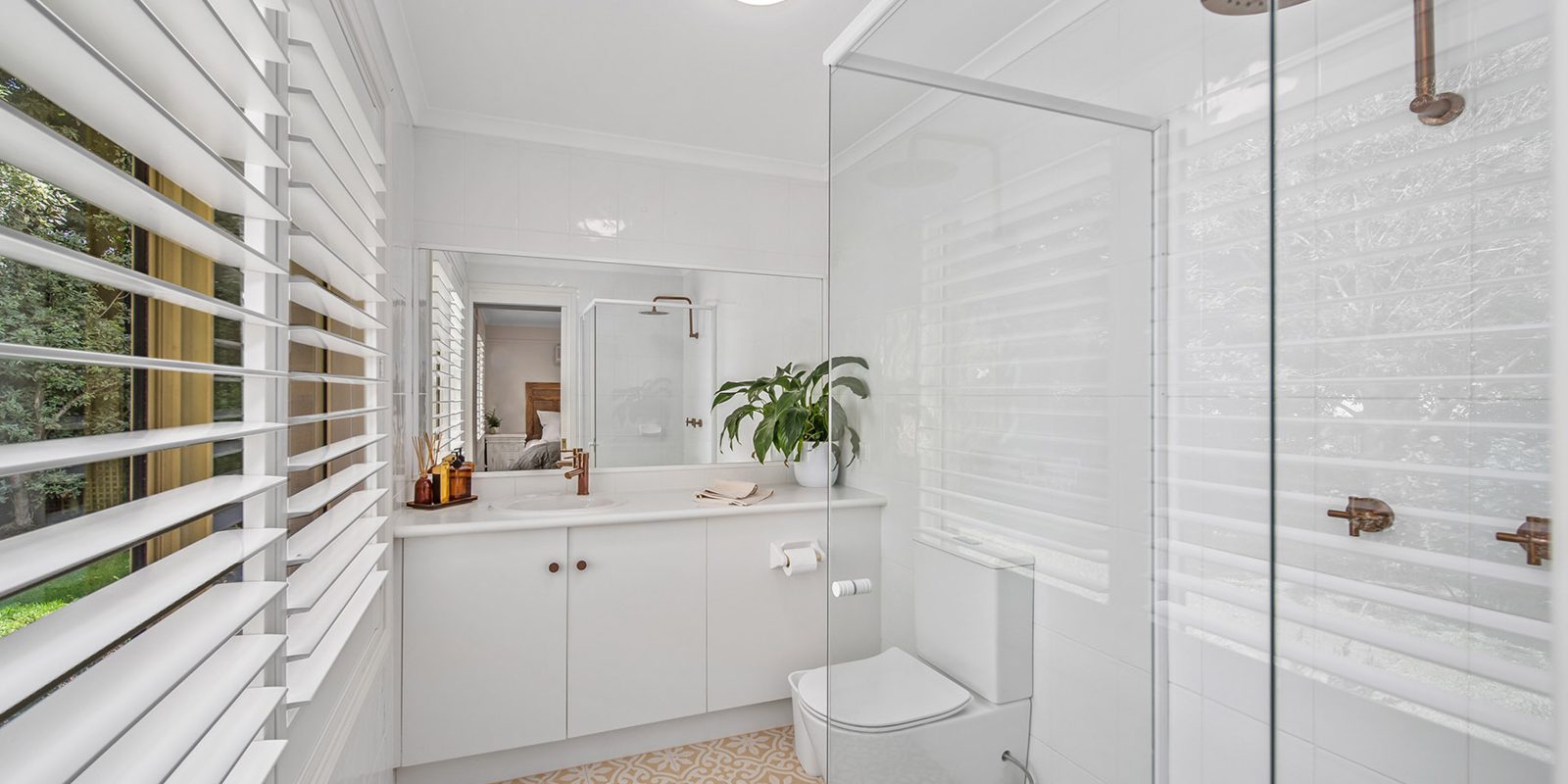 71 Middle Road Exeter