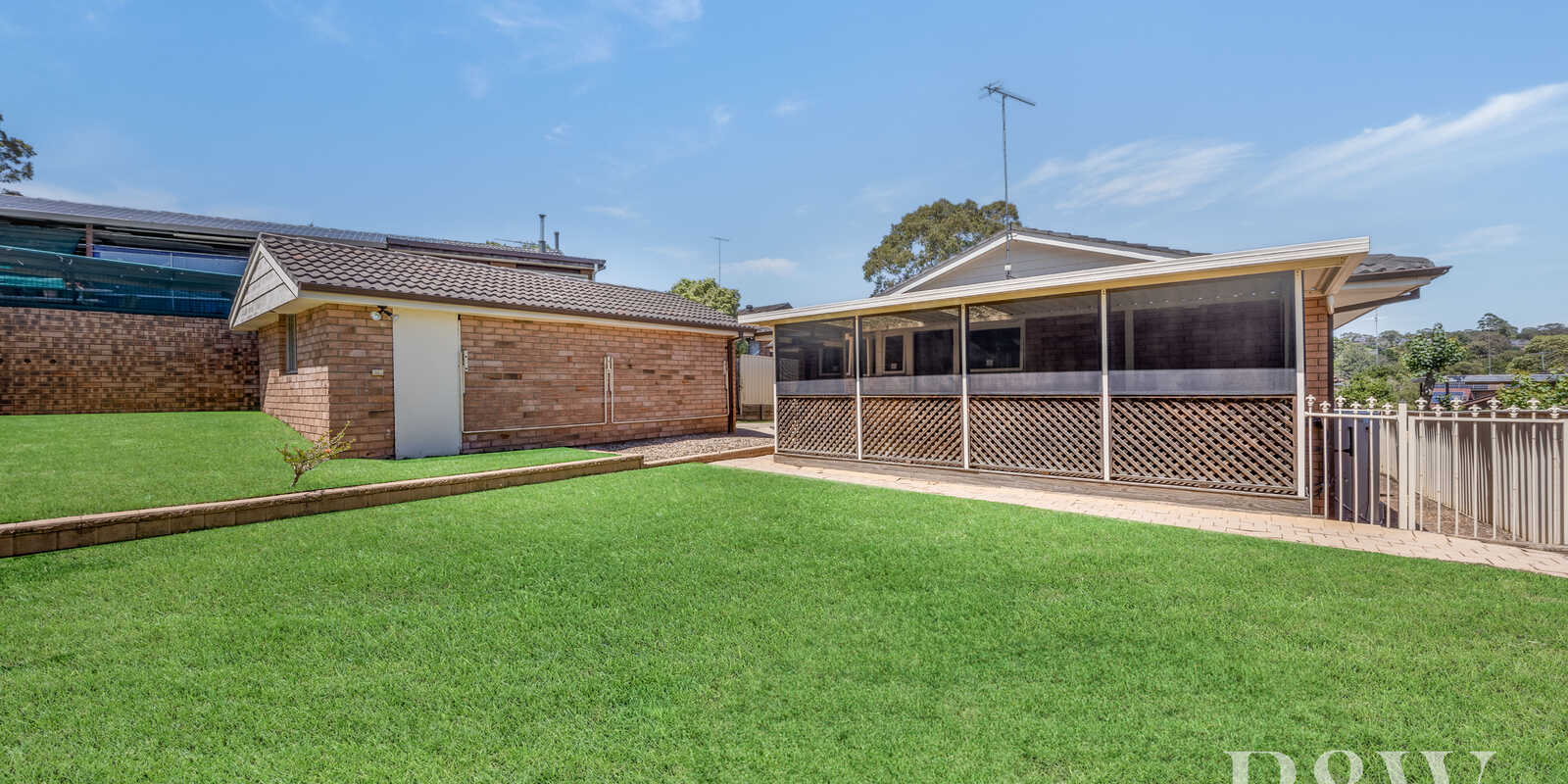 10 DICKENS ROAD Ambarvale 10 DICKENS ROAD Ambarvale