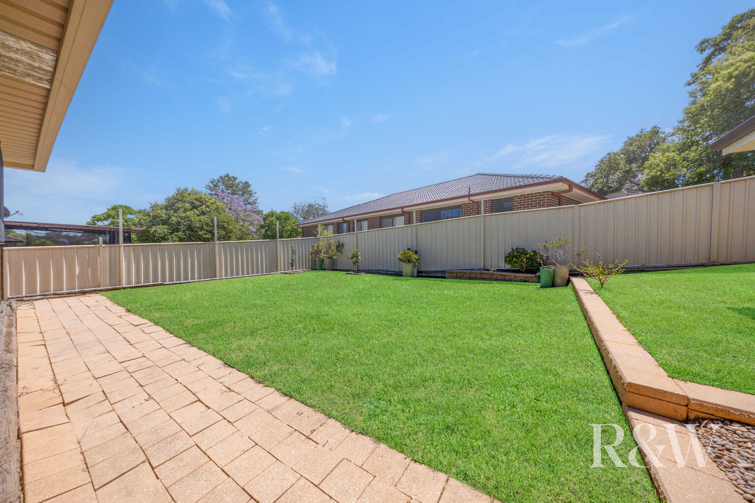 10 DICKENS ROAD Ambarvale 10 DICKENS ROAD Ambarvale