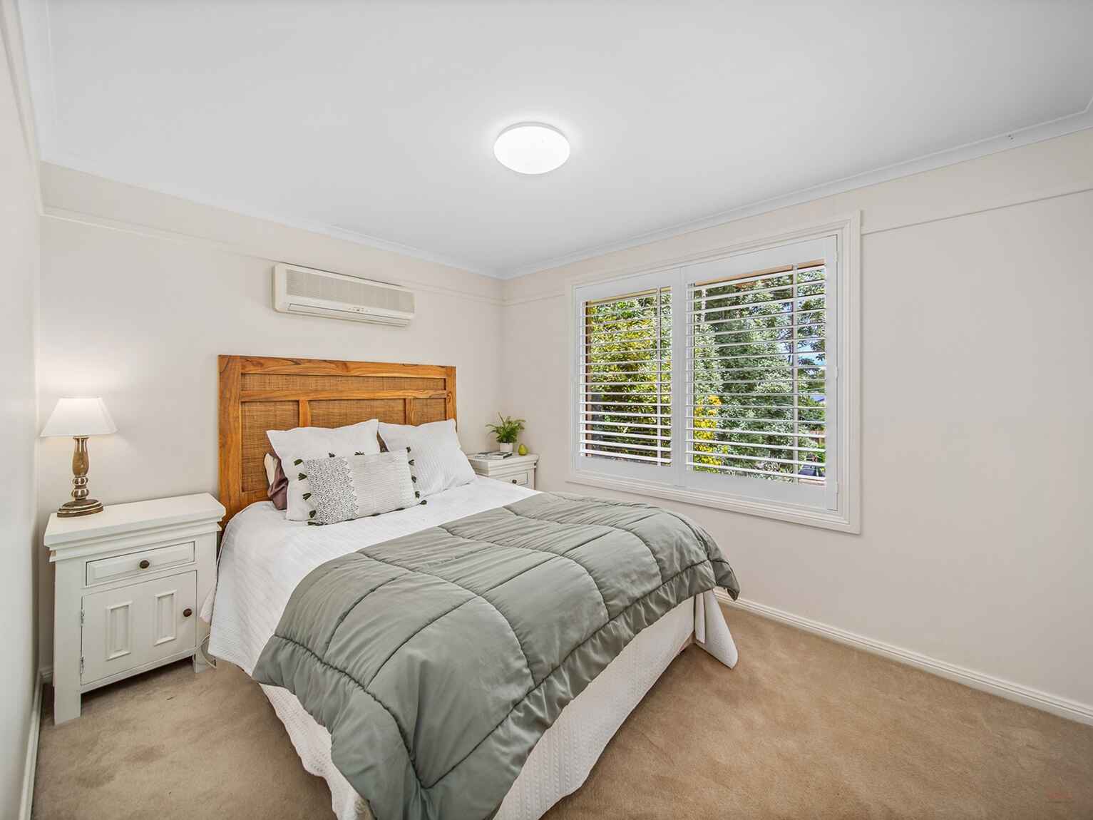 71 Middle Road Exeter