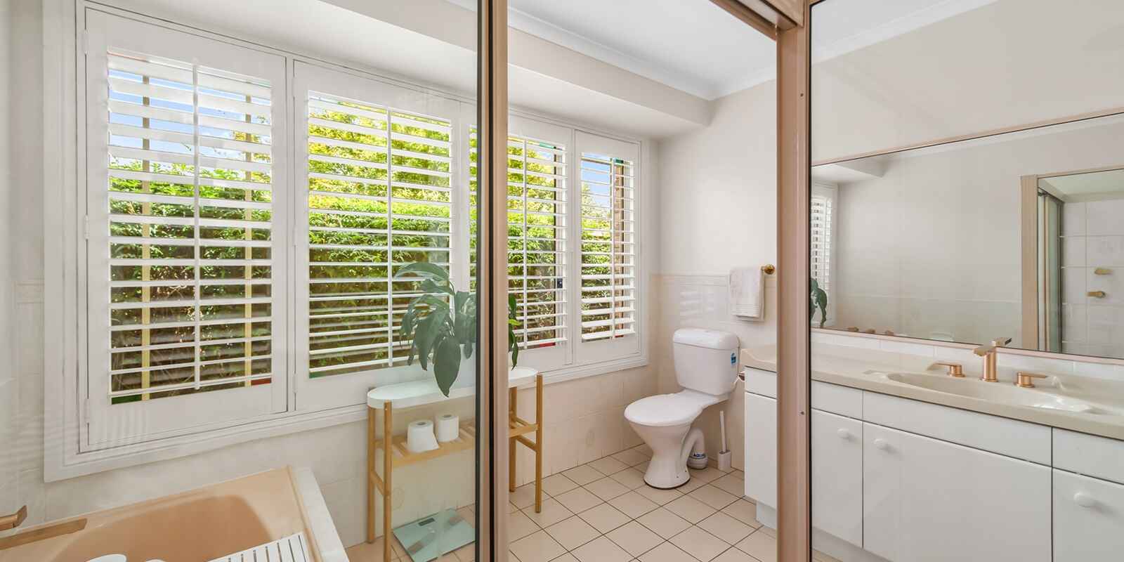 71 Middle Road Exeter