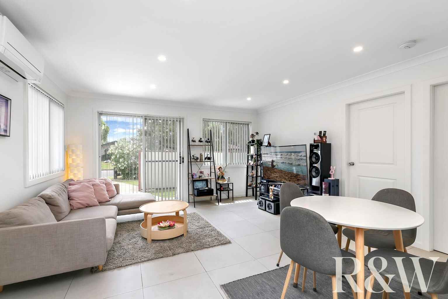 2 & 2A Francis Greenway Avenue St Clair 2 & 2A Francis Greenway Avenue St Clair