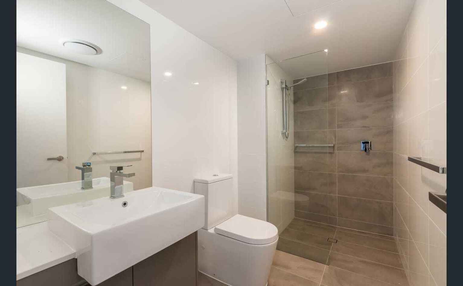 902/45 Wellington Road East Brisbane 902/45 Wellington Road East Brisbane