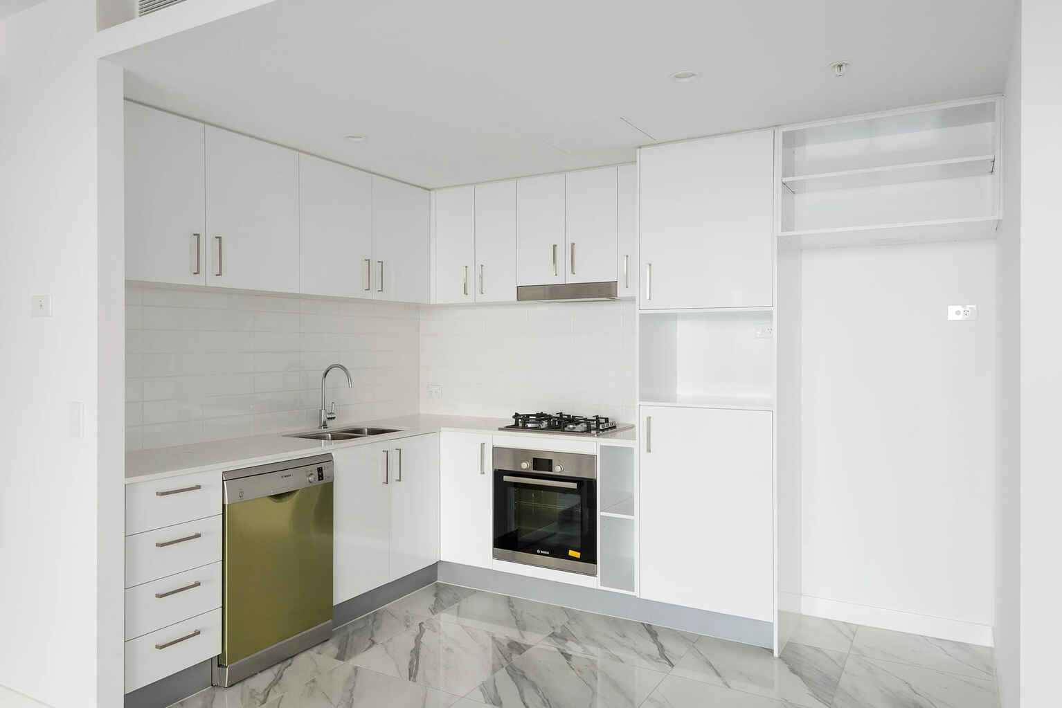 910/70-74 Carl Street Woolloongabba