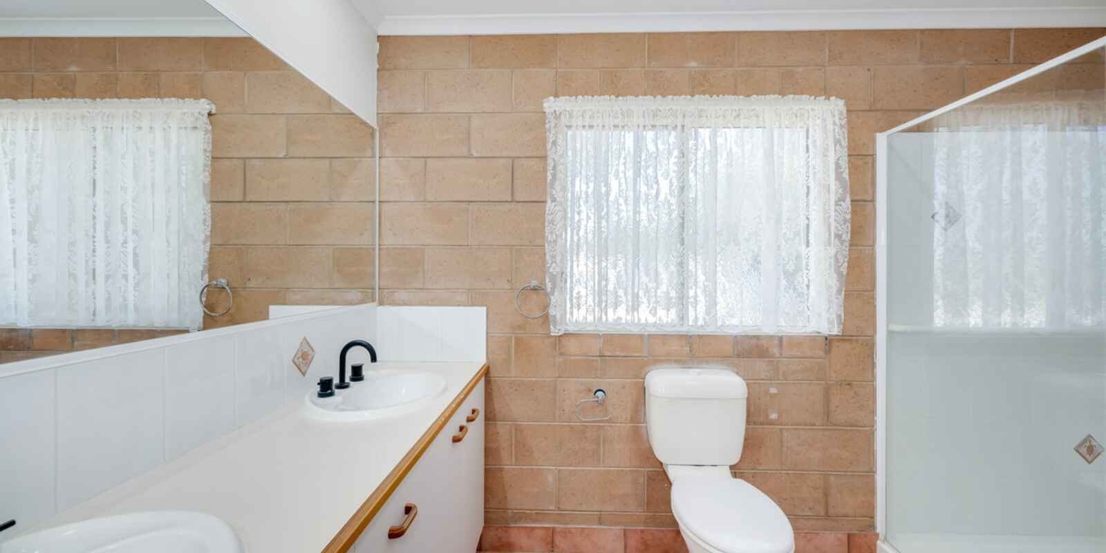 66 Sylvan Drive Moore Park Beach 66 Sylvan Drive Moore Park Beach