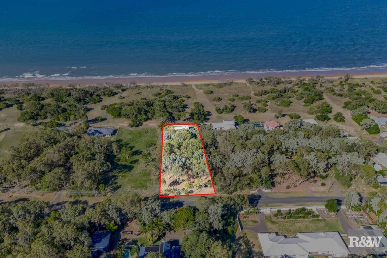 66 Sylvan Drive Moore Park Beach 66 Sylvan Drive Moore Park Beach