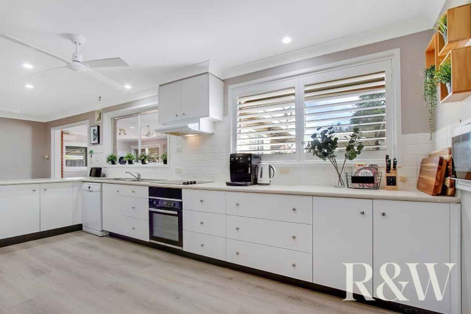 29 McCartney Crescent St Clair