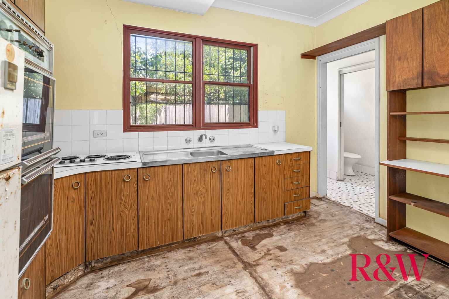 4/60a LUCAS ROAD Burwood