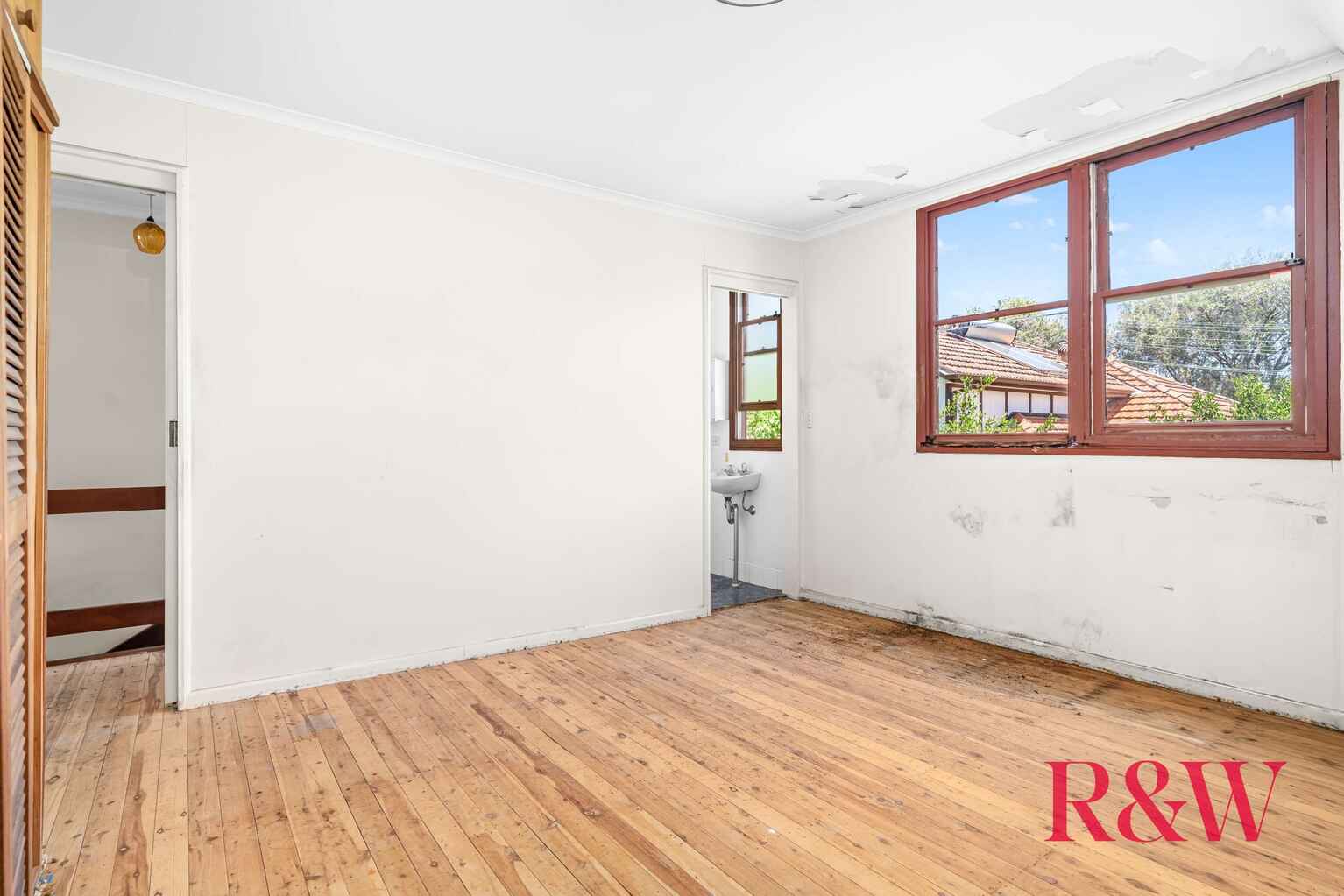 4/60a LUCAS ROAD Burwood