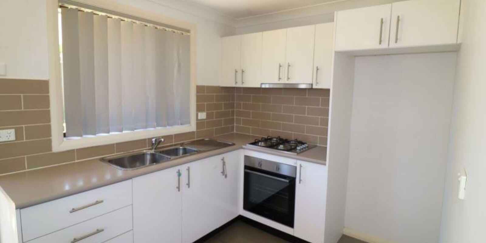 59A Cook Parade St Clair