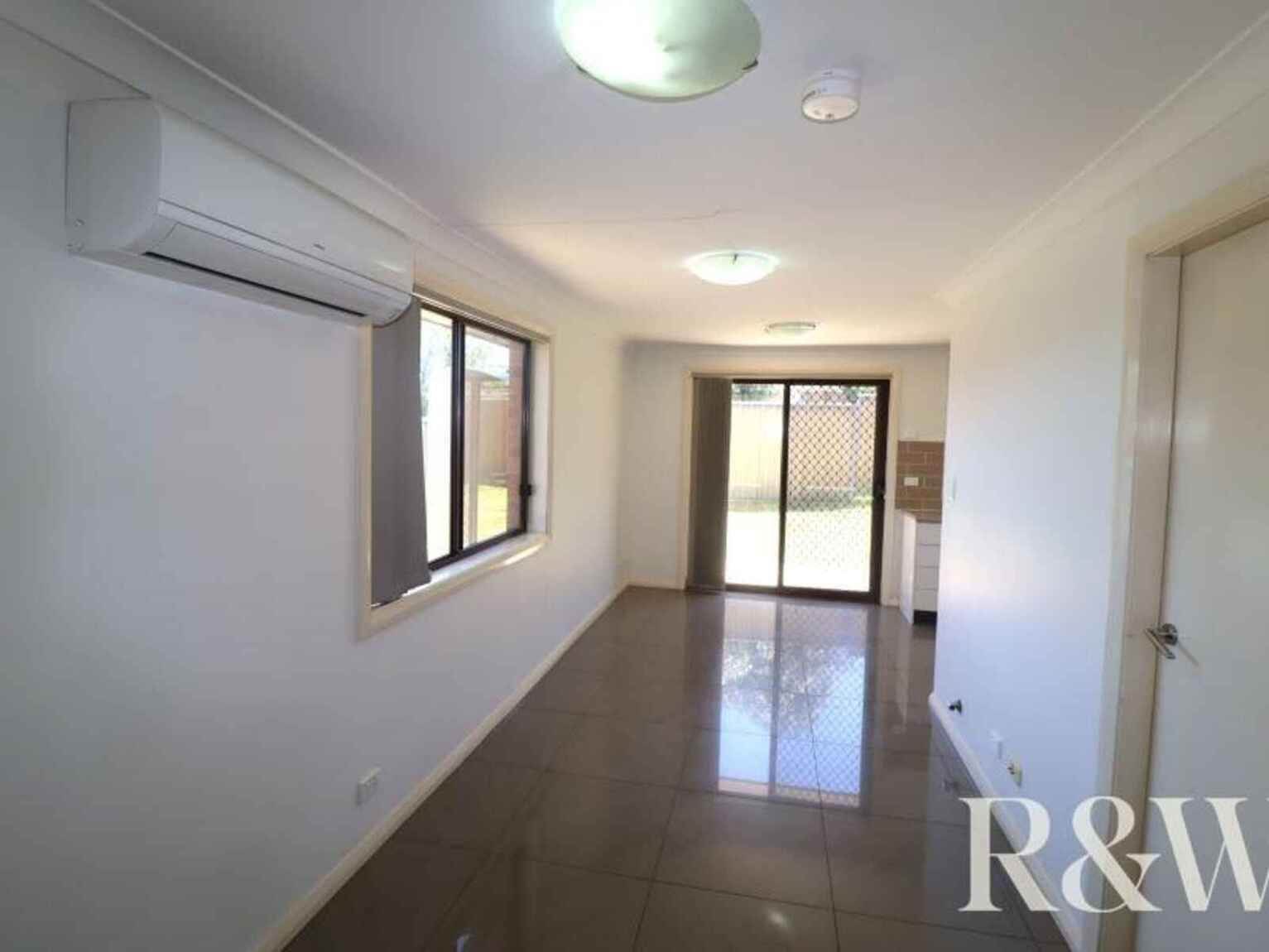 59A Cook Parade St Clair