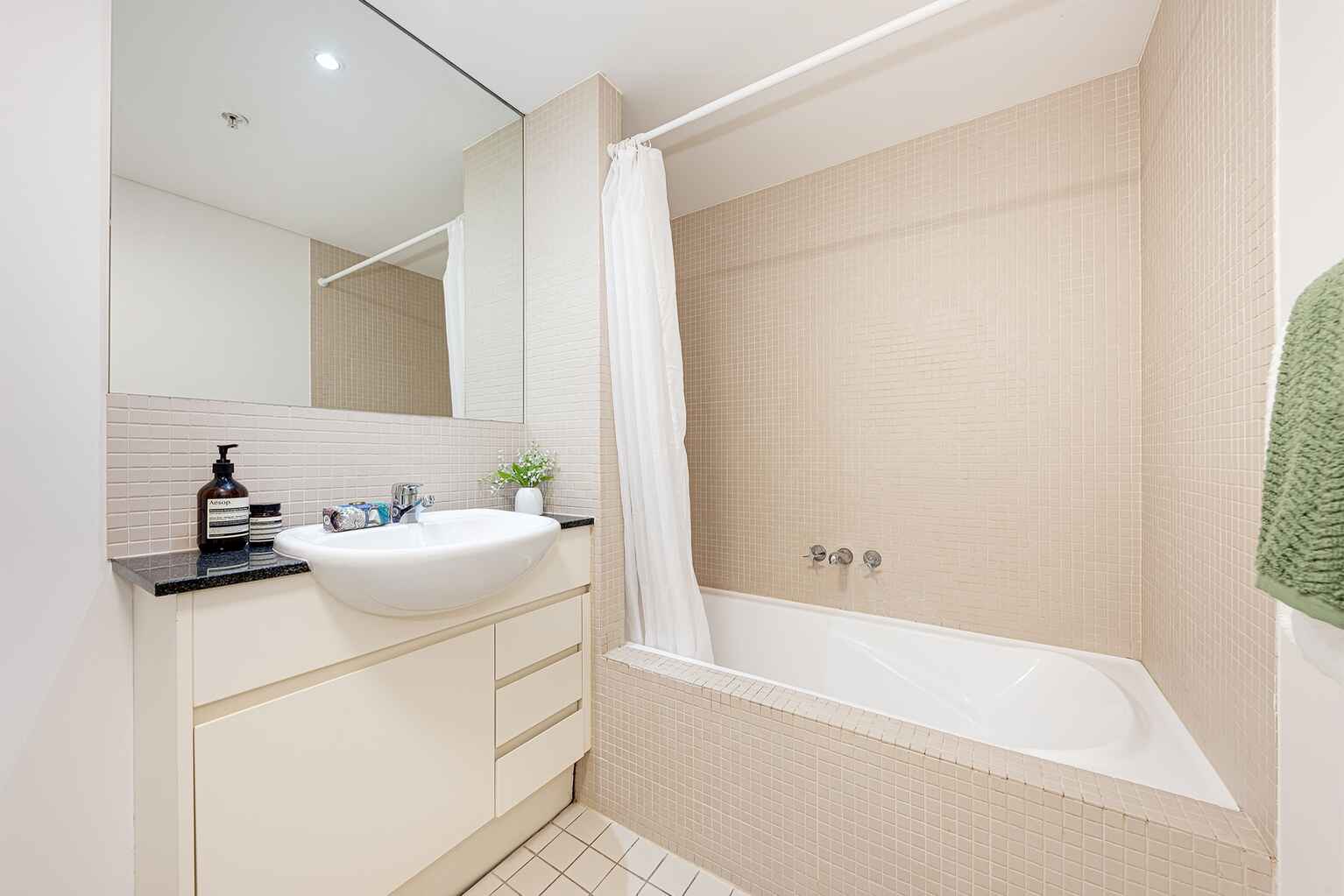 704/26 Napier Street North Sydney 704/26 Napier Street North Sydney