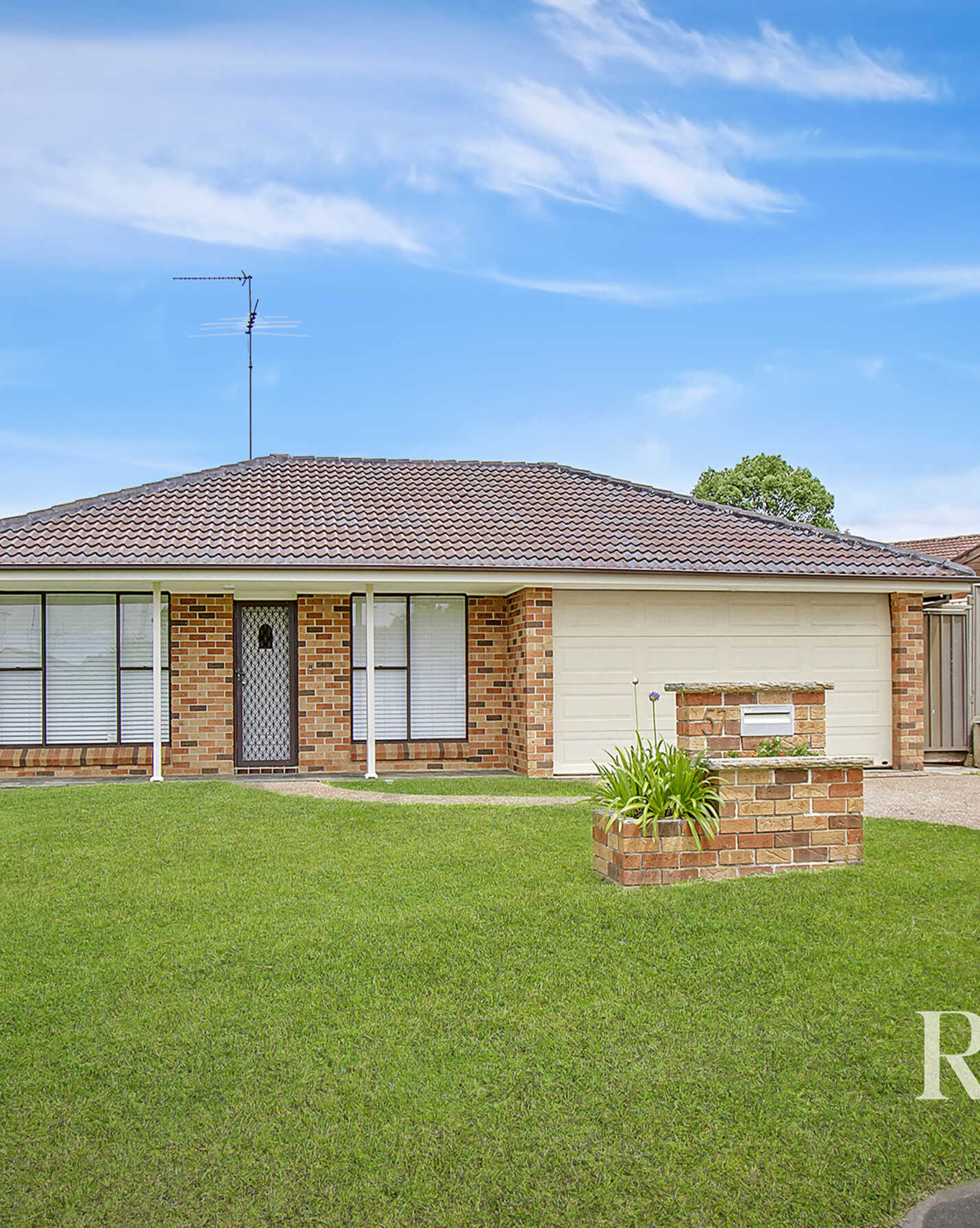 57 Pine Creek Circuit St Clair