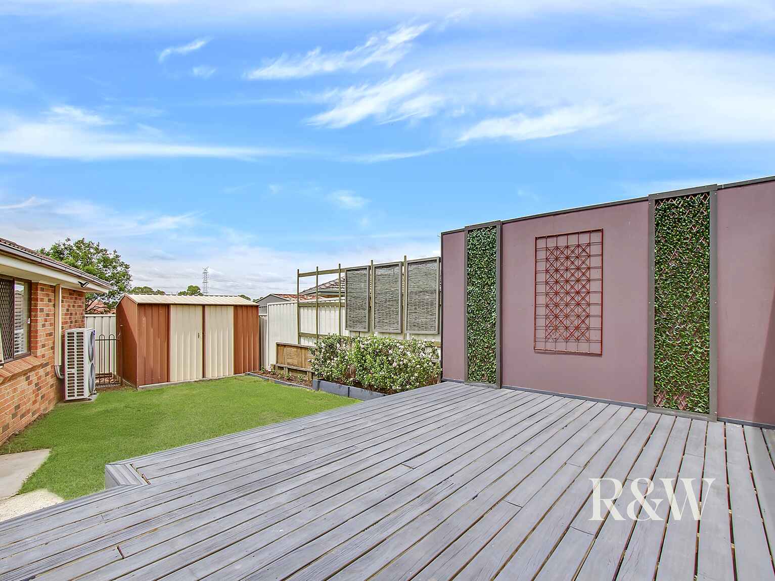 57 Pine Creek Circuit St Clair