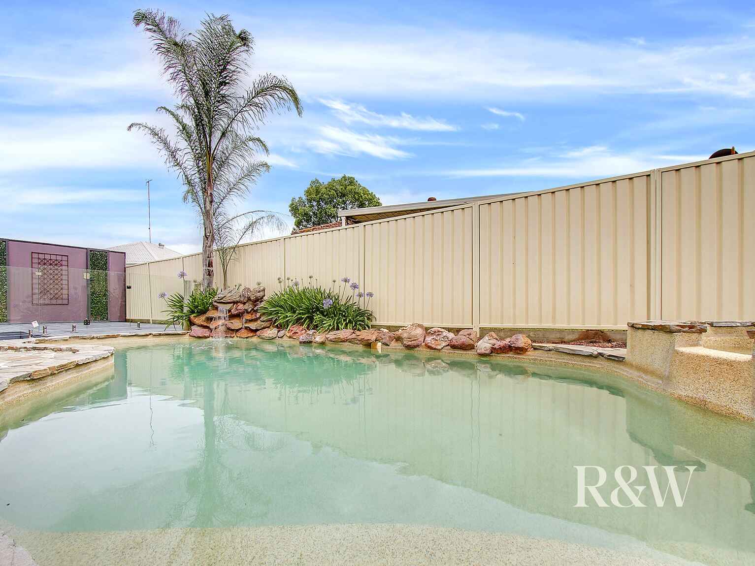 57 Pine Creek Circuit St Clair