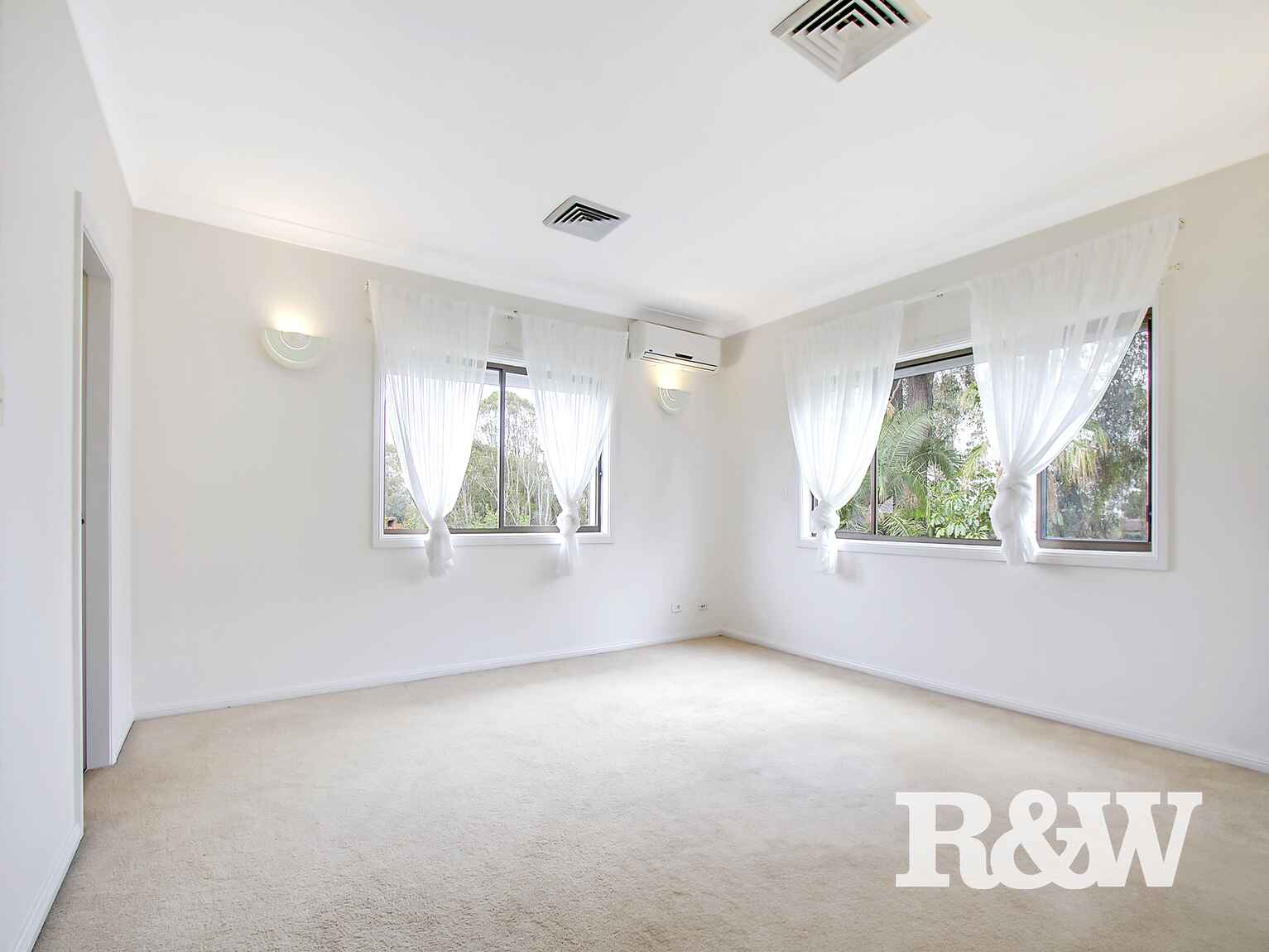 6 Mill Place St Clair