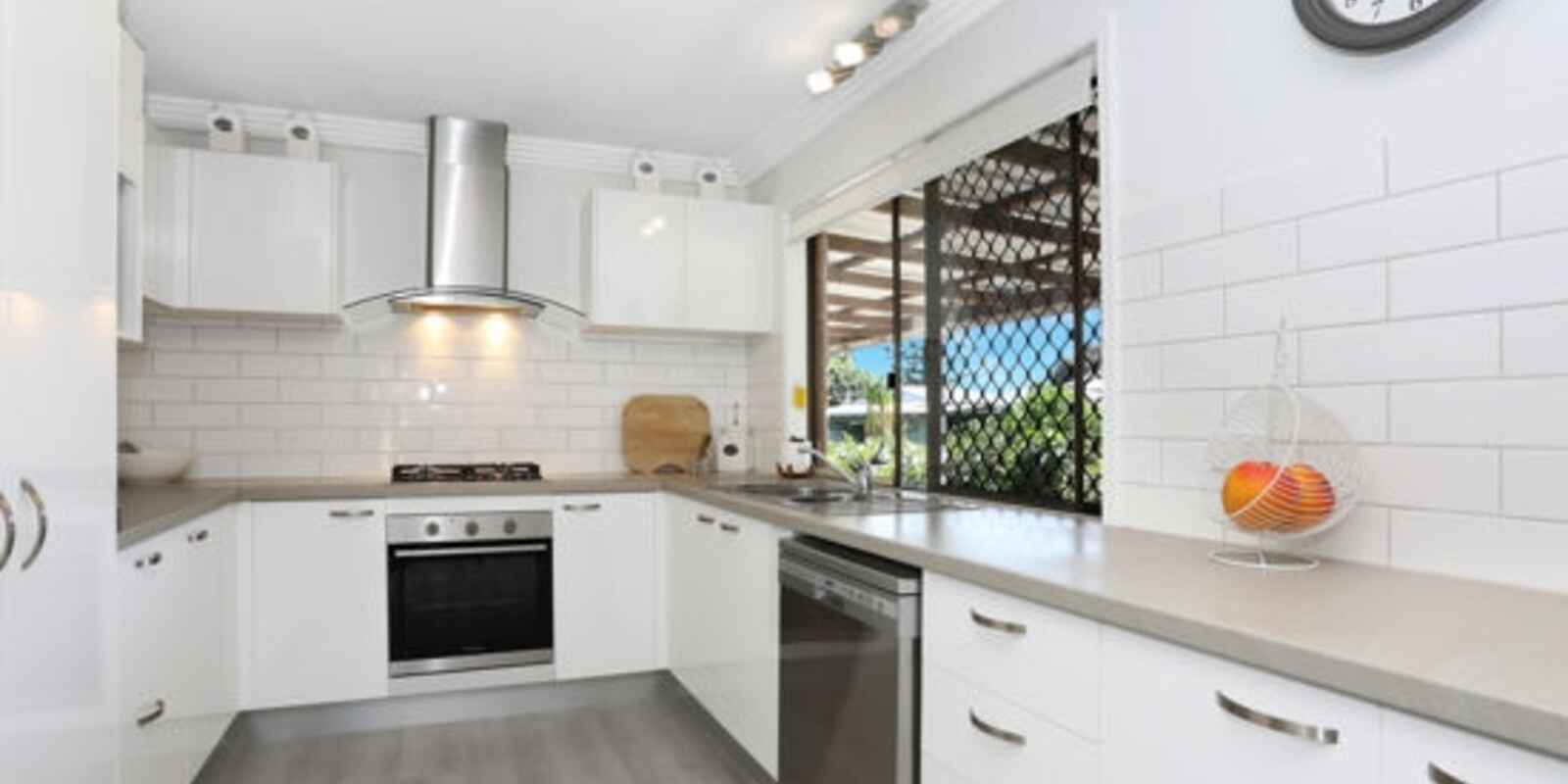 9 Fairmount Street Elimbah 9 Fairmount Street Elimbah