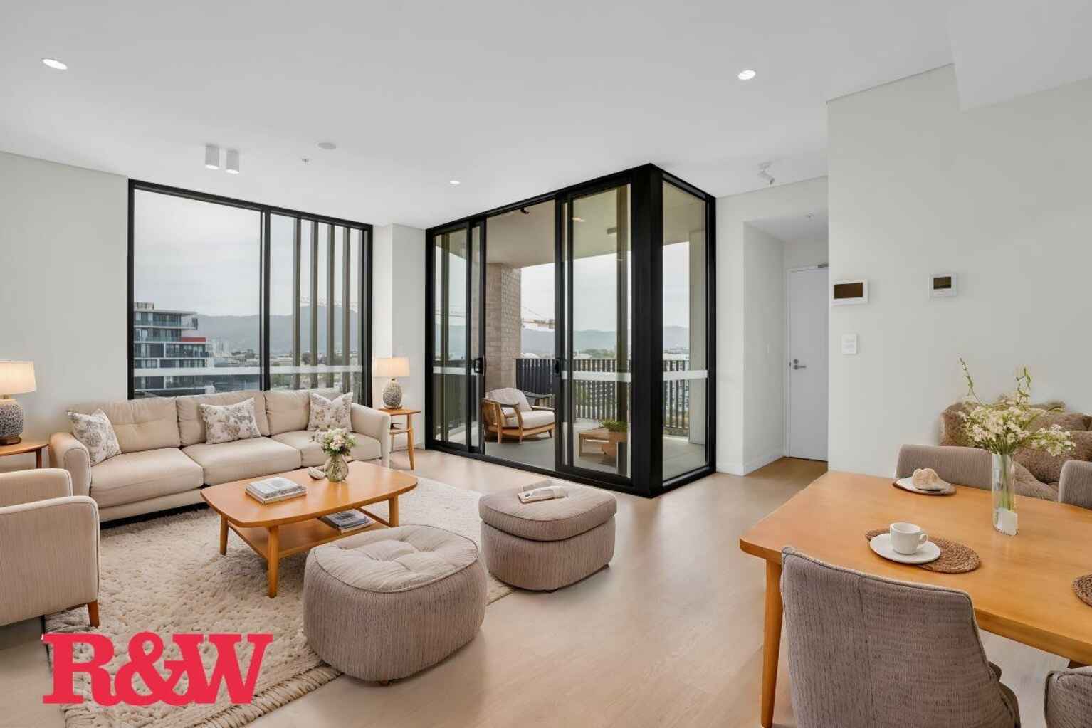 904/15 Crown Street Wollongong 904/15 Crown Street Wollongong