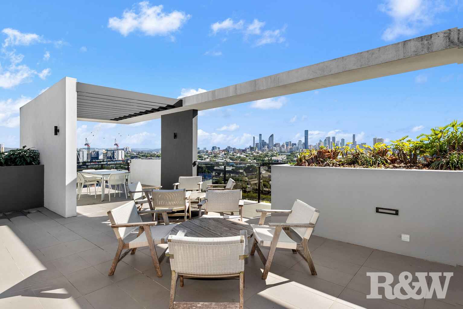 906/28 Wolseley Street Woolloongabba