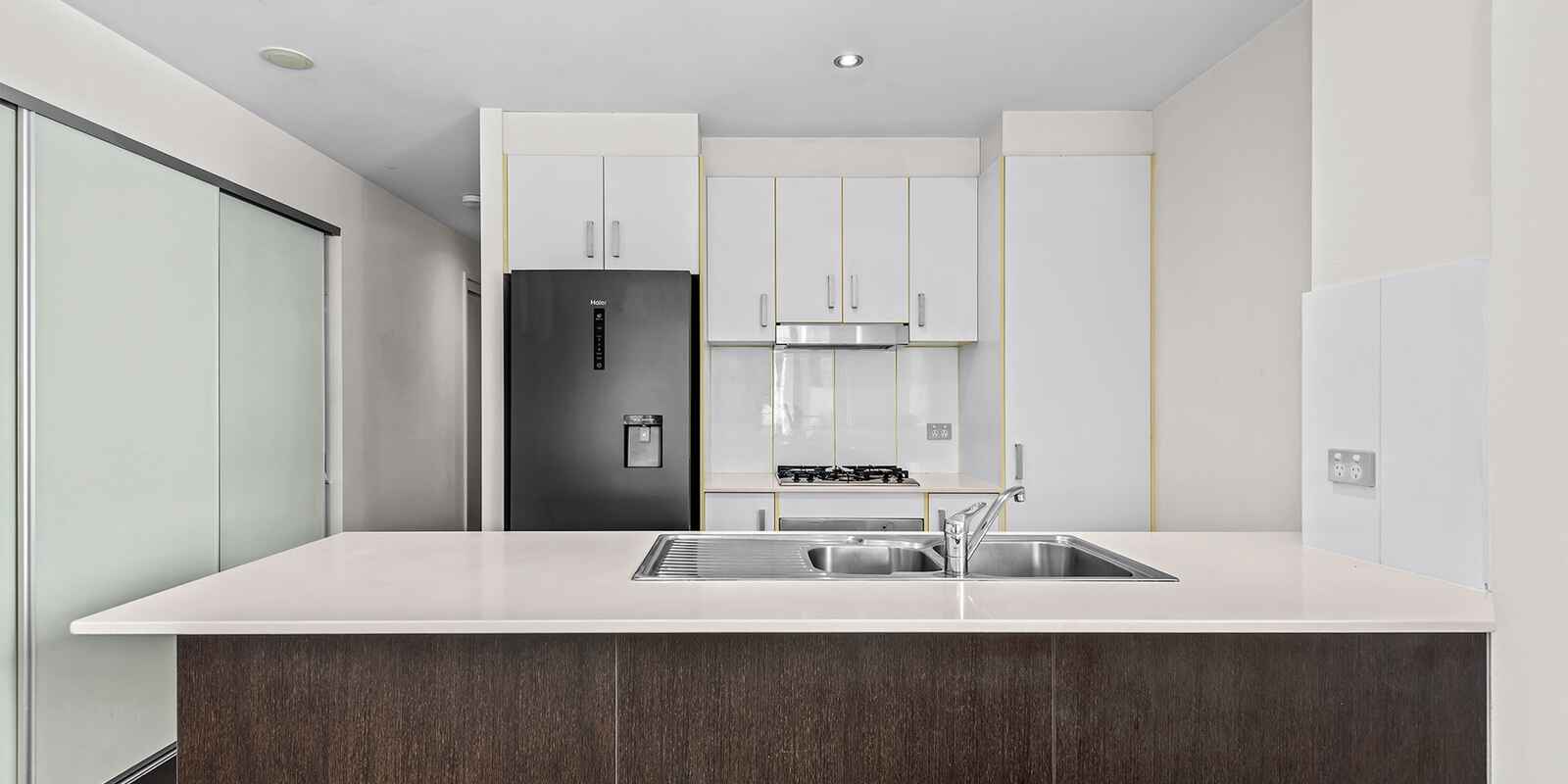 43/28 Ferry Road West End