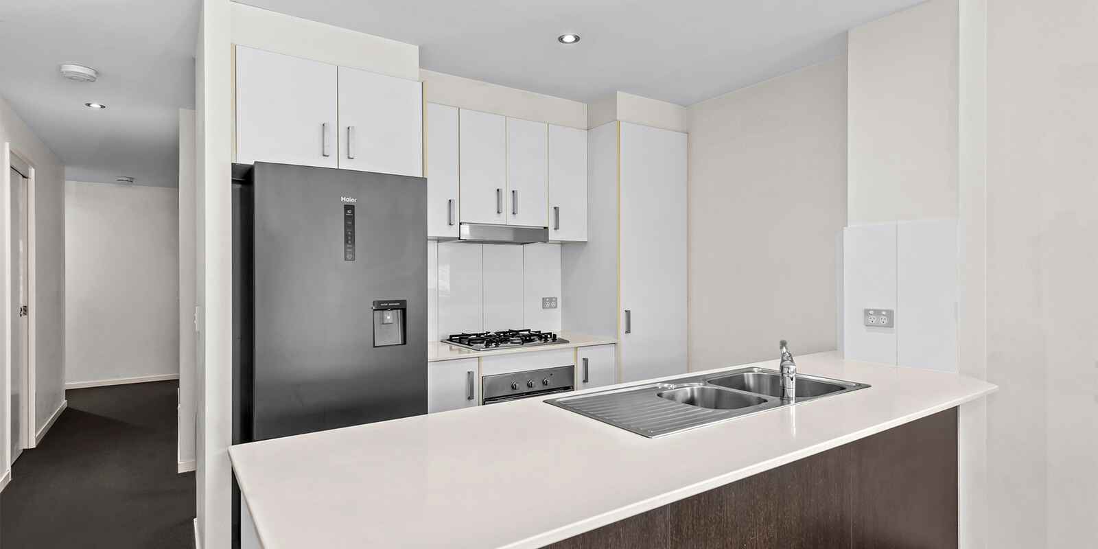 43/28 Ferry Road West End