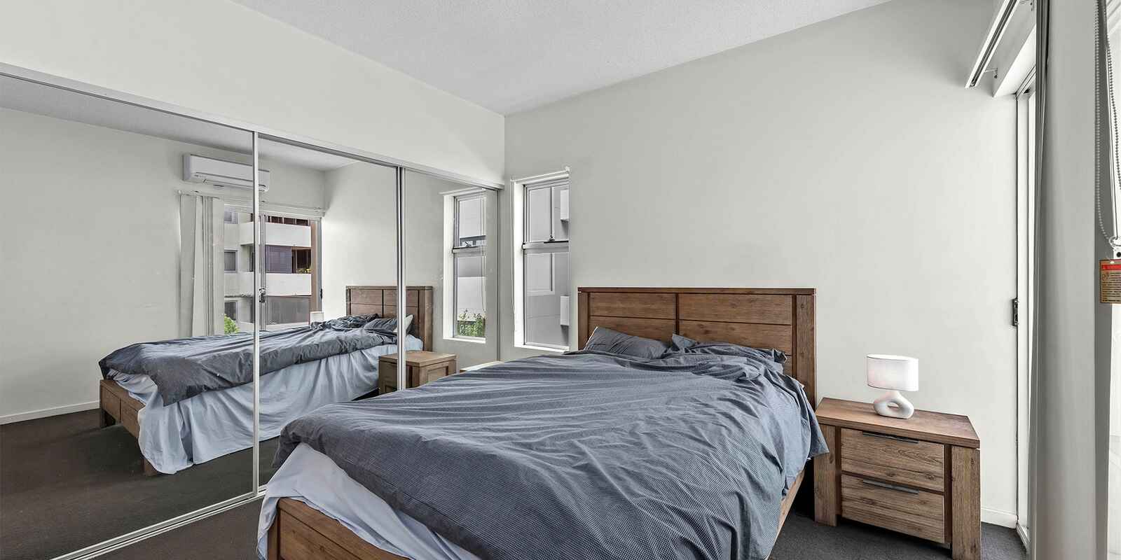 43/28 Ferry Road West End