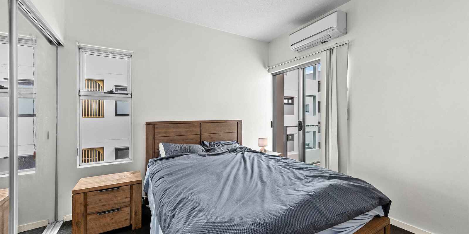 43/28 Ferry Road West End