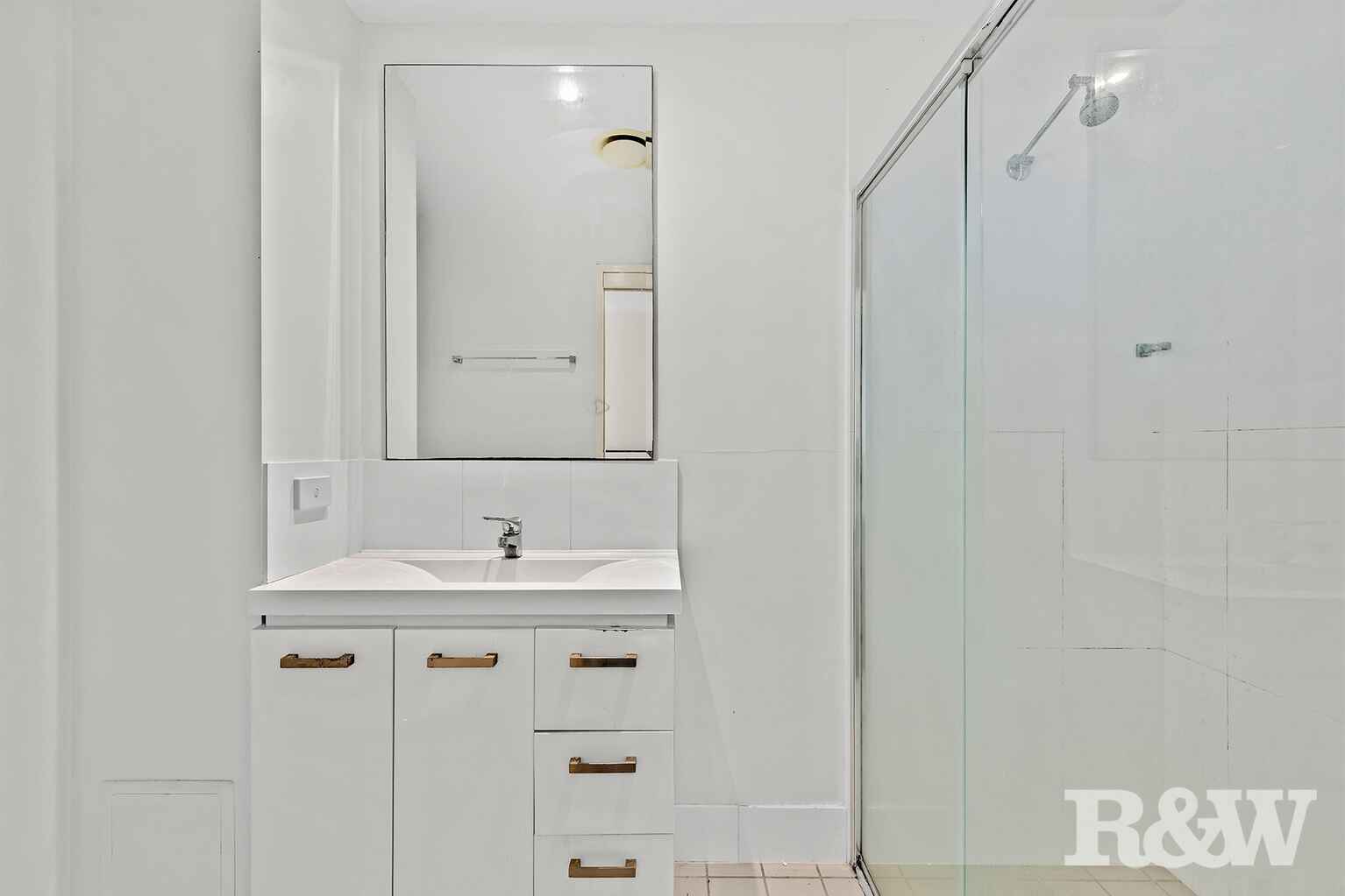 43/28 Ferry Road West End