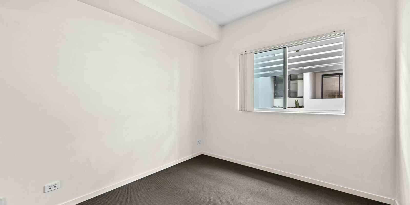 43/28 Ferry Road West End