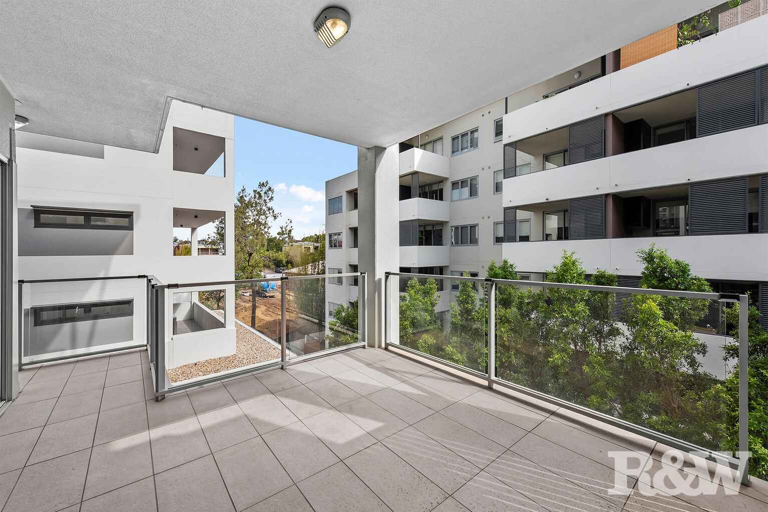 43/28 Ferry Road West End