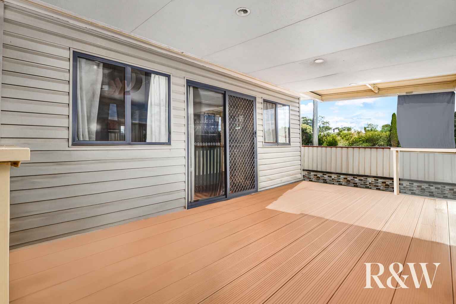 73 & 73a Carroll Crescent Plumpton