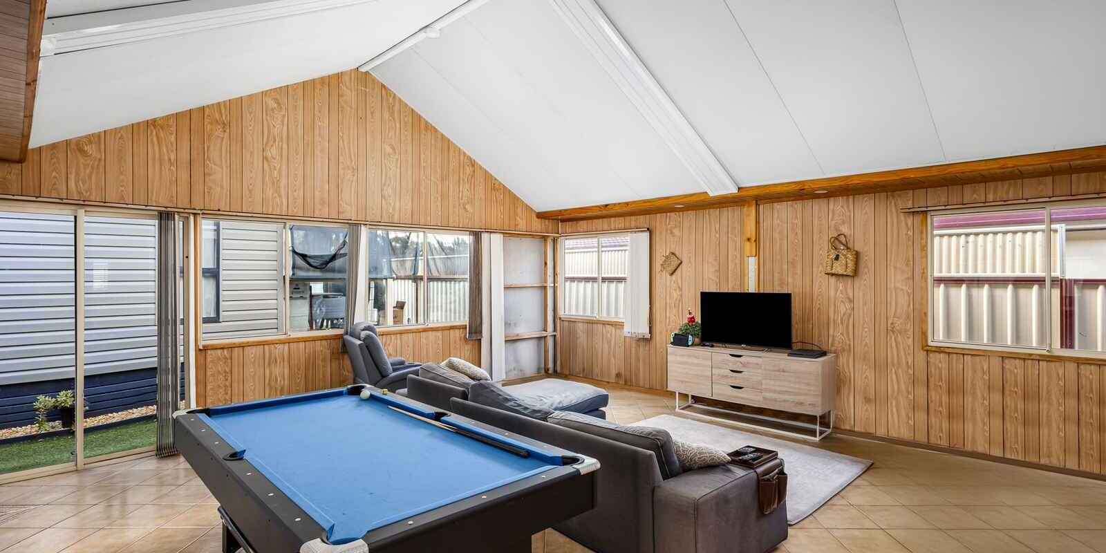 73 & 73a Carroll Crescent Plumpton