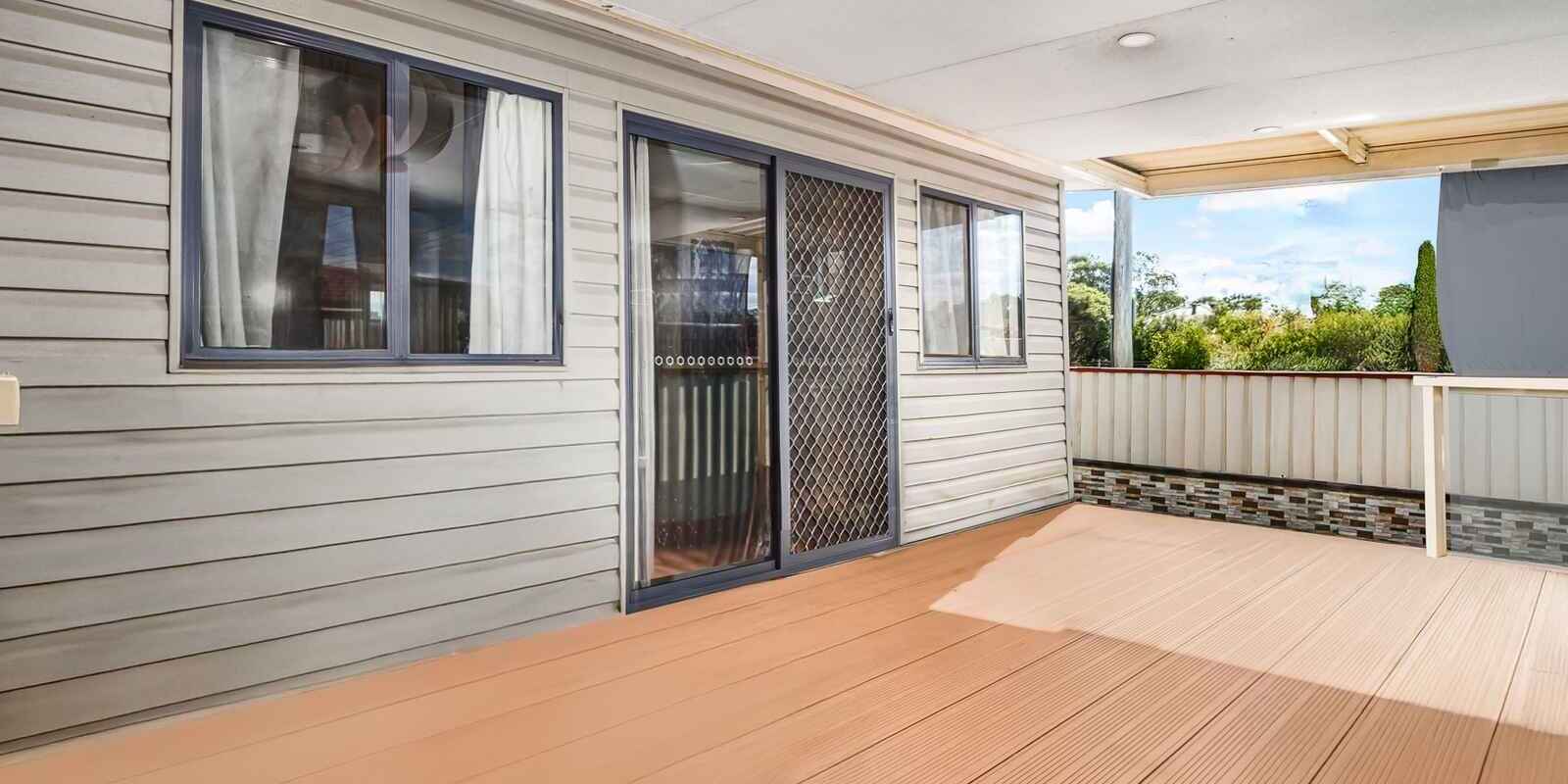 73 & 73a Carroll Crescent Plumpton