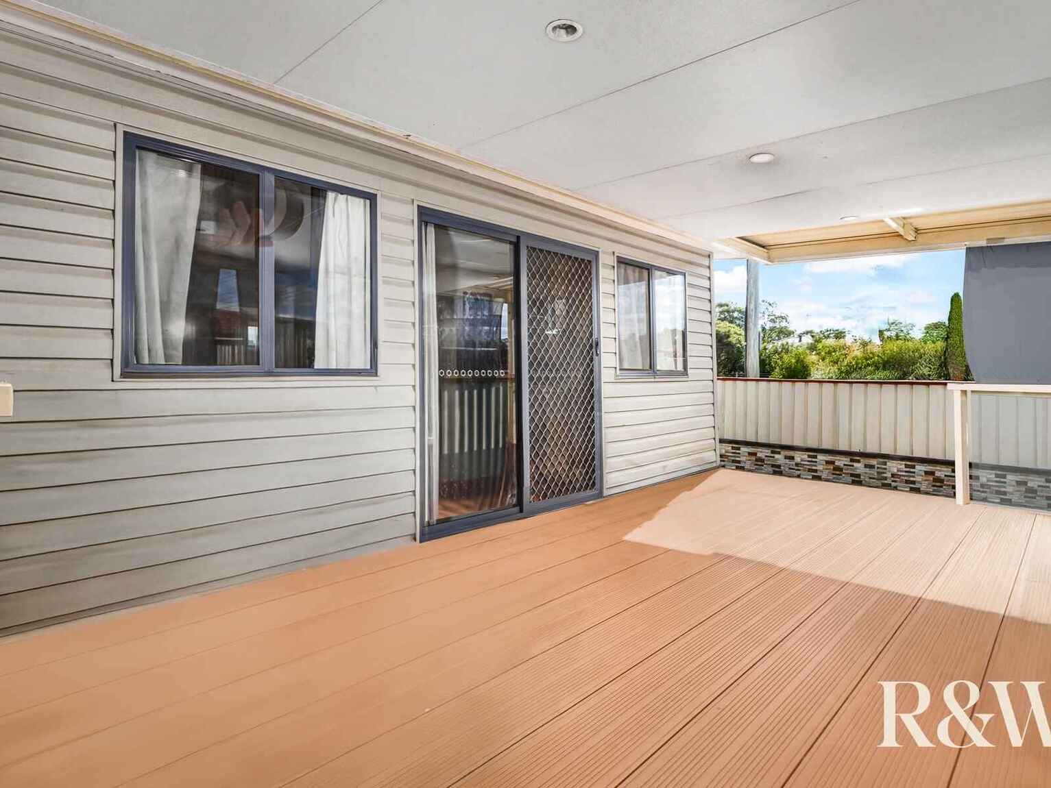 73 & 73a Carroll Crescent Plumpton