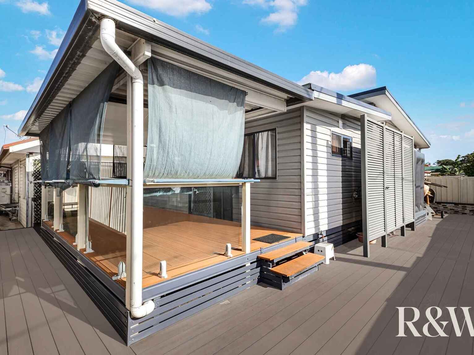 73 & 73a Carroll Crescent Plumpton