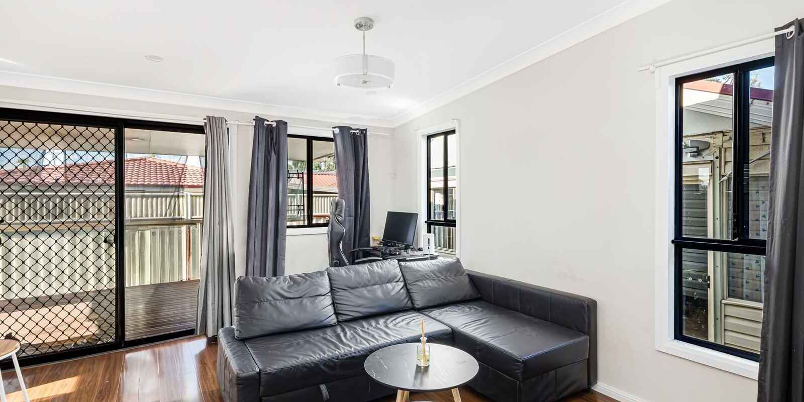 73 & 73a Carroll Crescent Plumpton