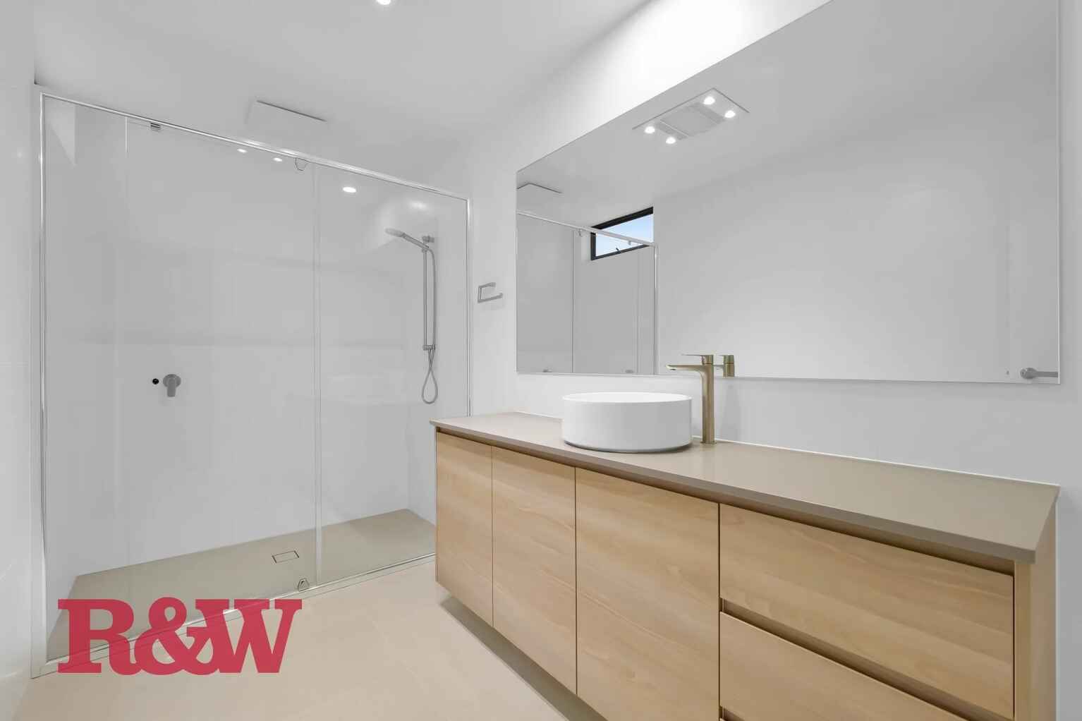 16 Mckinnon Circuit Gledswood Hills