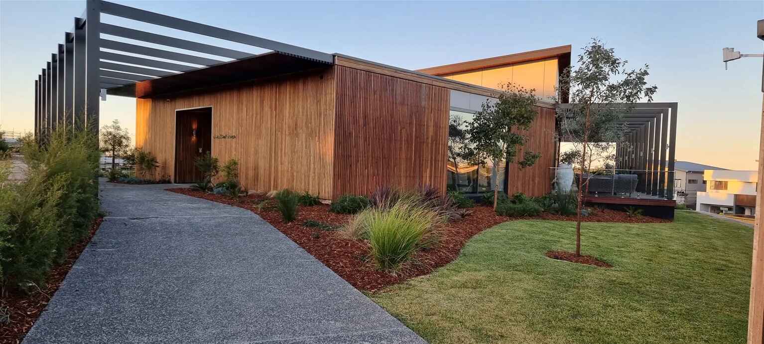 16 Mckinnon Circuit Gledswood Hills