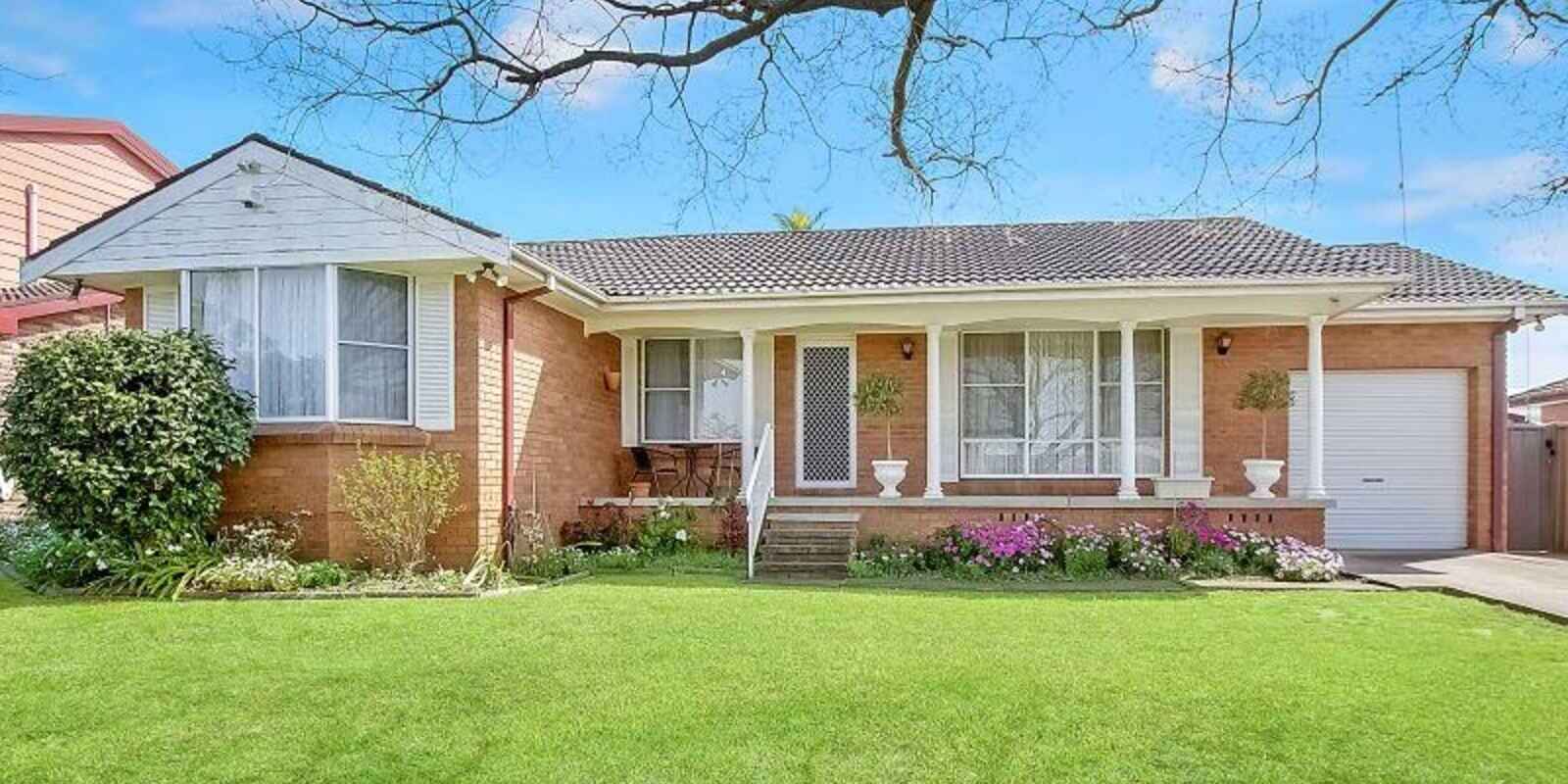 29 McCartney Crescent St Clair