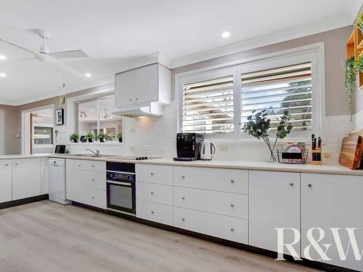 29 McCartney Crescent St Clair