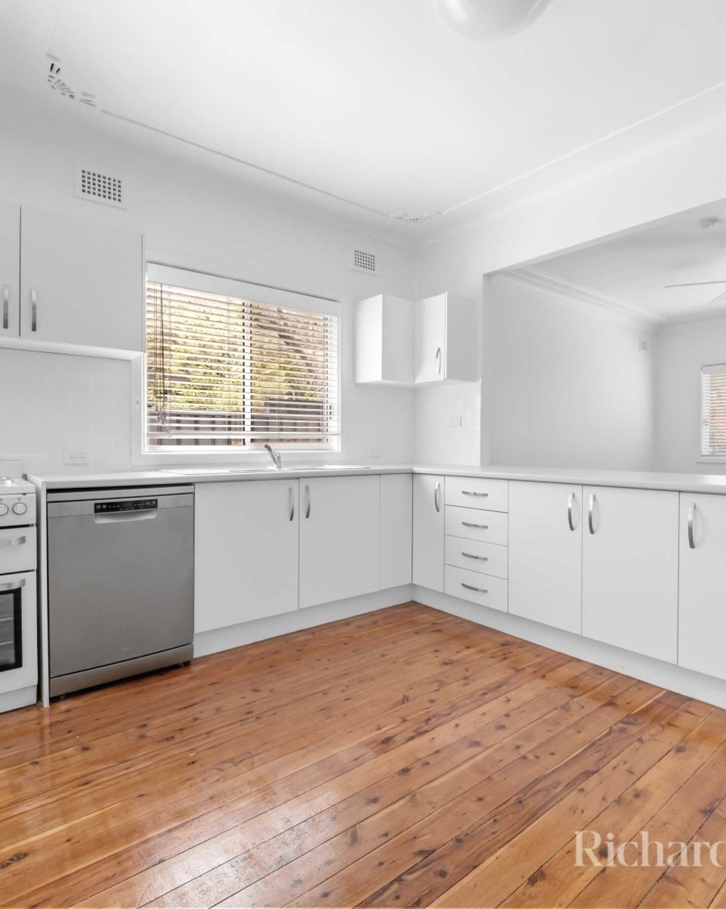 57 Memorial Avenue Blackwall, Blackwall - Thumbnail 7