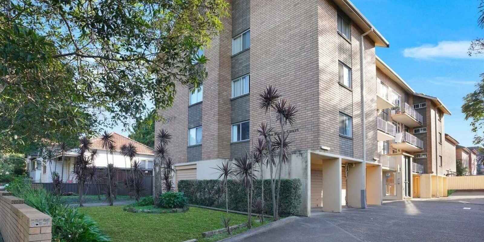6/11-13 Tavistock Road Homebush West