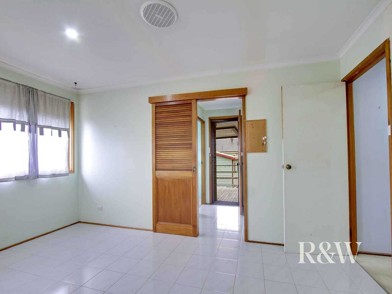 38 Garrick Road St Clair