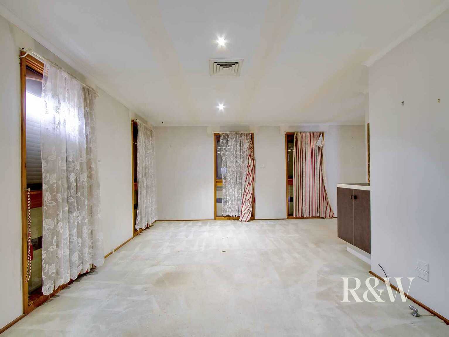 38 Garrick Road St Clair
