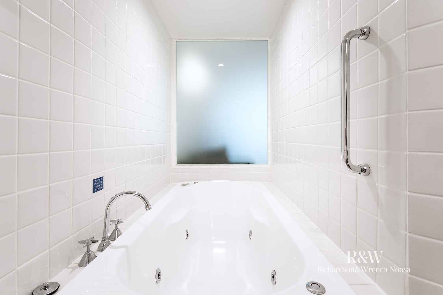 102/71 Hastings Street Noosa Heads 102/71 Hastings Street Noosa Heads